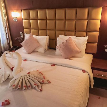 The Wave Lakeview Resort & Spa Wayanad Extérieur photo