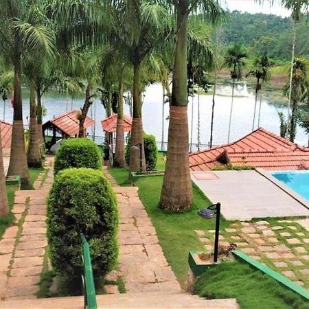 The Wave Lakeview Resort & Spa Wayanad Extérieur photo