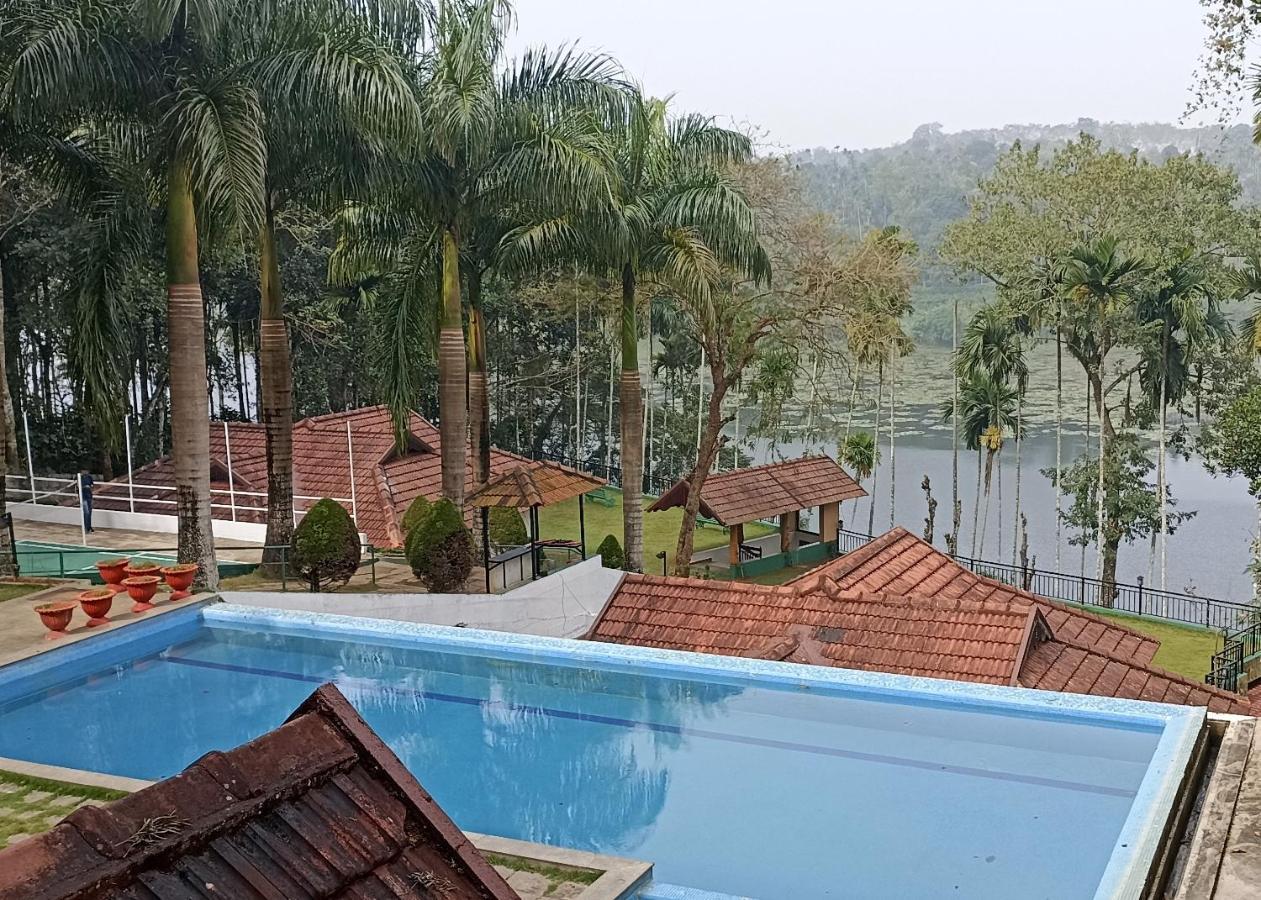 The Wave Lakeview Resort & Spa Wayanad Extérieur photo